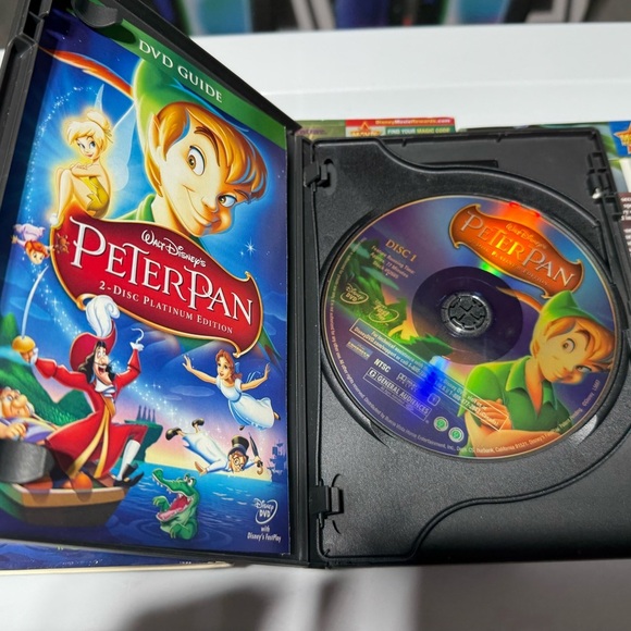 Disney’s Peter Pan & Tinkerbell 4 DVD Bundle. - Picture 2 of 7